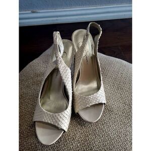 Jessica Simpson White snake skin size 8 sandal